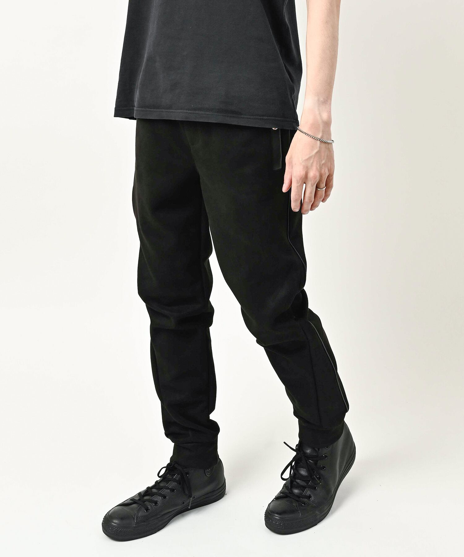 MMMM Suede-finish Ponte Jogger Pants (BLK) 28010M26