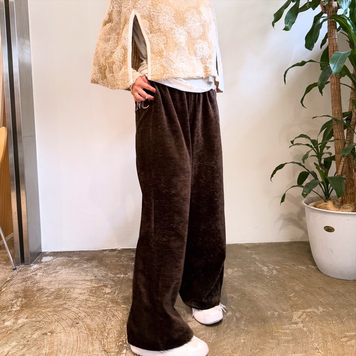 エイミーロウ Eimee Law テキスト刺繍リラックスベロアPT