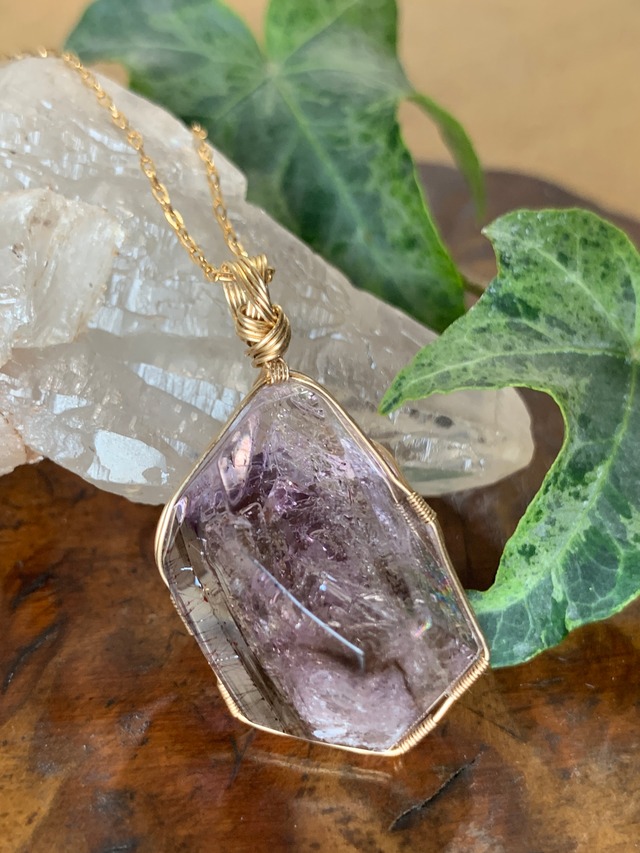 ブラジル産水入りスーパーセブン女神巻き®︎ペンダントトップ 