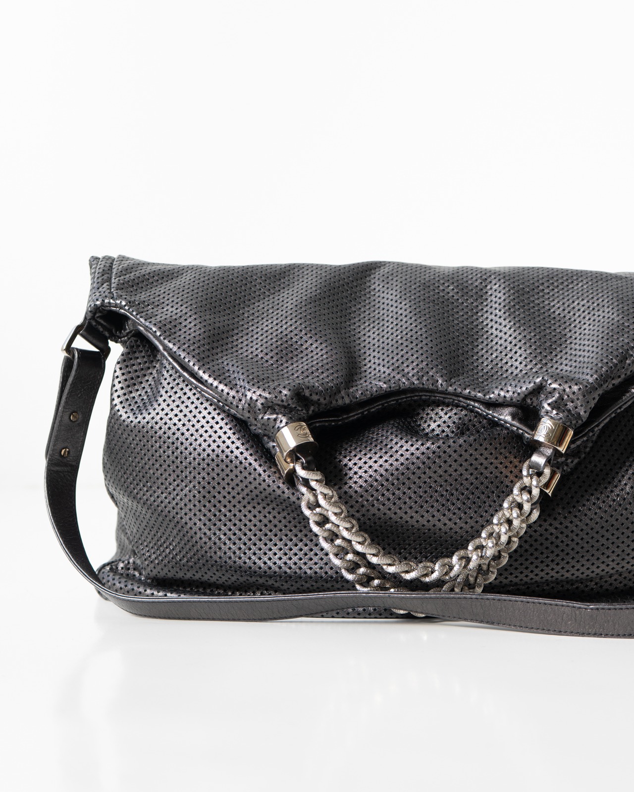 〈CHANEL〉CC Mark Perforated Leather Bag