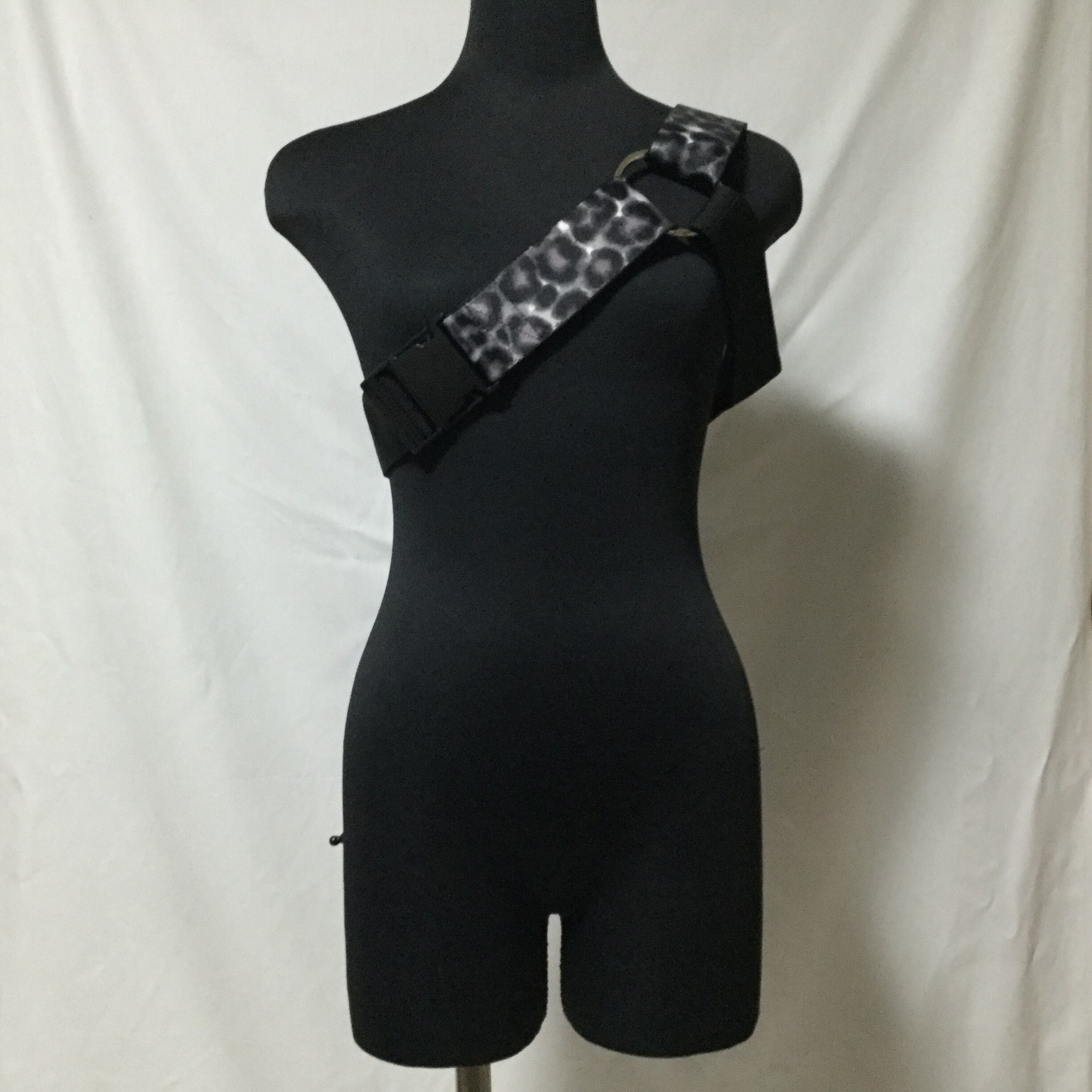 チェストハーネス  スノーレパードブラック