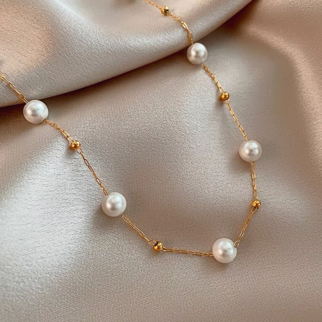 Metal ball and pearl chain necklace 00138