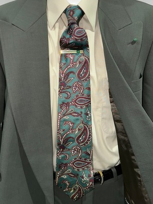 vintage silk necktie / khaki × wine red paisley