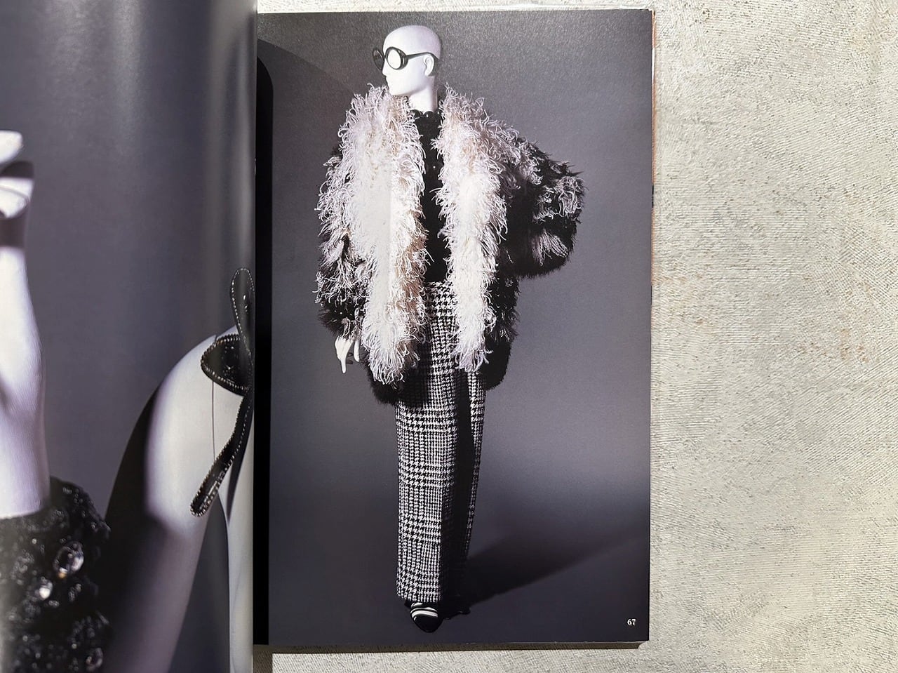 VF392】Rare Bird of Fashion: The Irreverent Iris Apfel