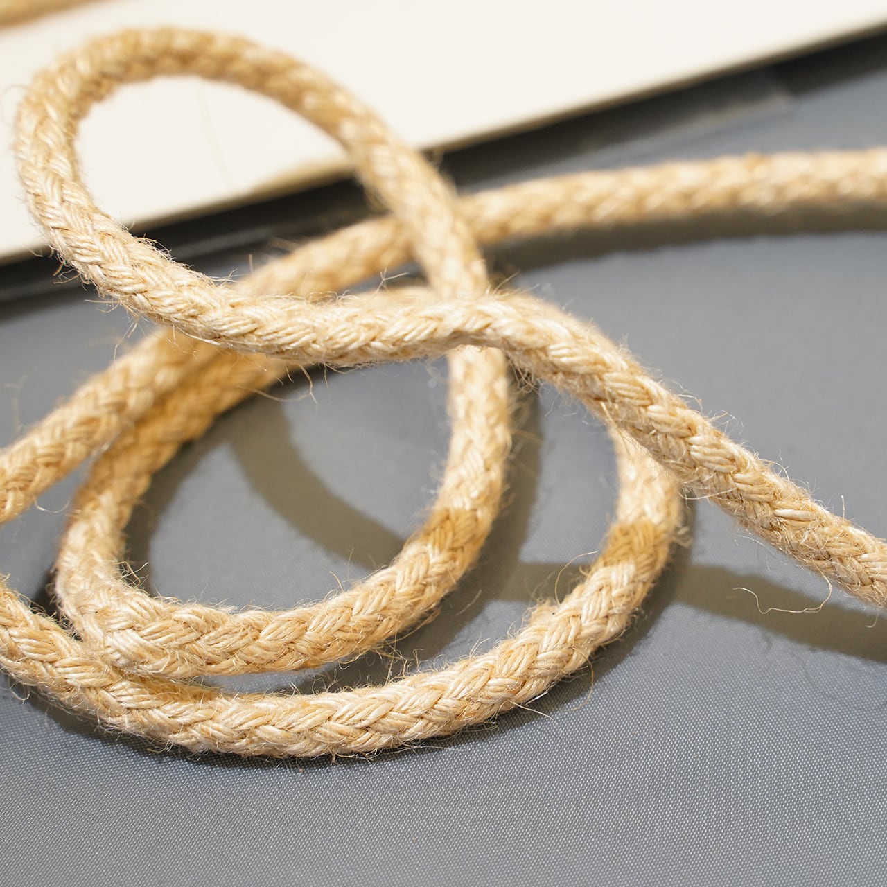 ダッフル用麻ひも（1m） | ボタンのムツミヤ