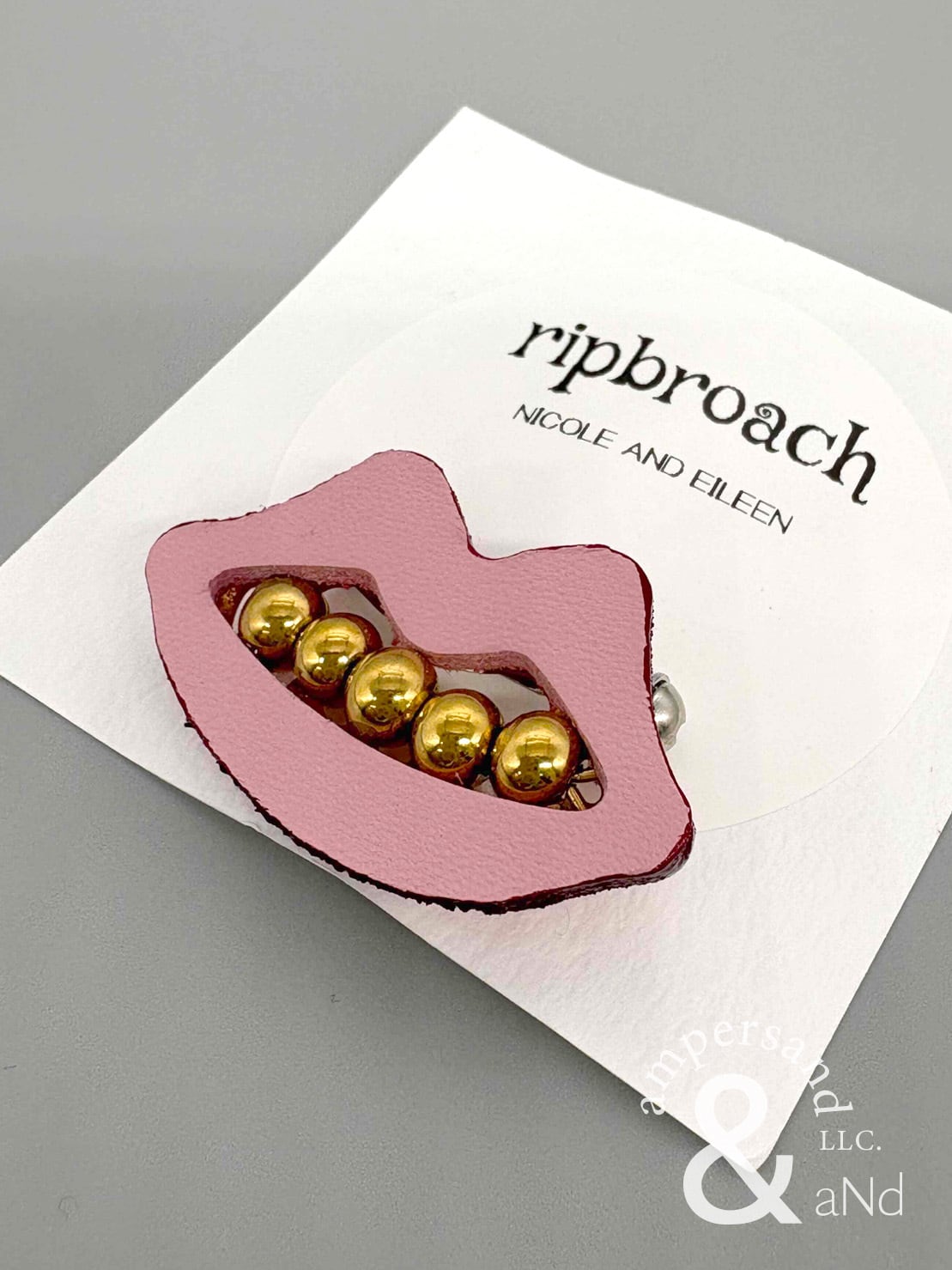 リップブローチ(ピンク)