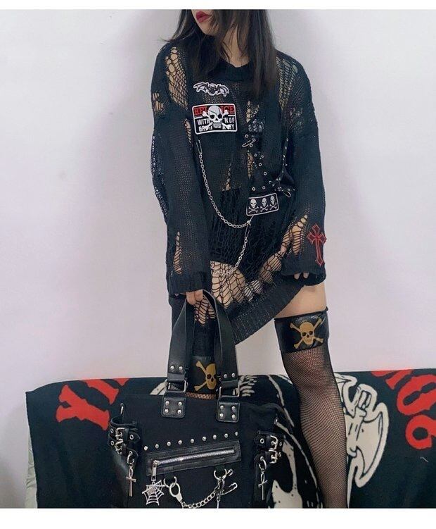 病みかわいい 個性的 メッシュ編みダメージドクロトップス 暗黒系
