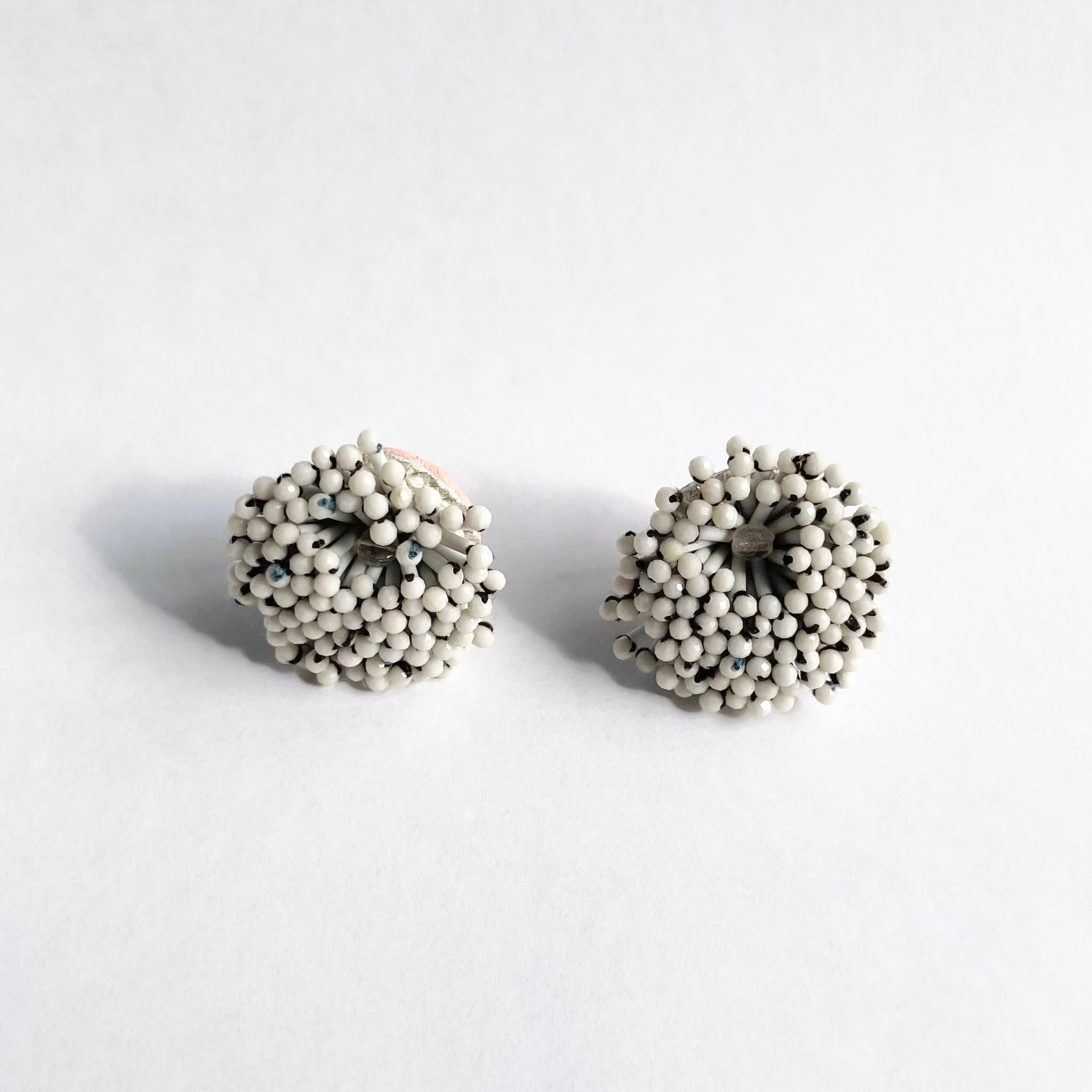 tamas ビーズ装飾ひし形イヤリング Pierce / Earrings | tamas Official Online Store