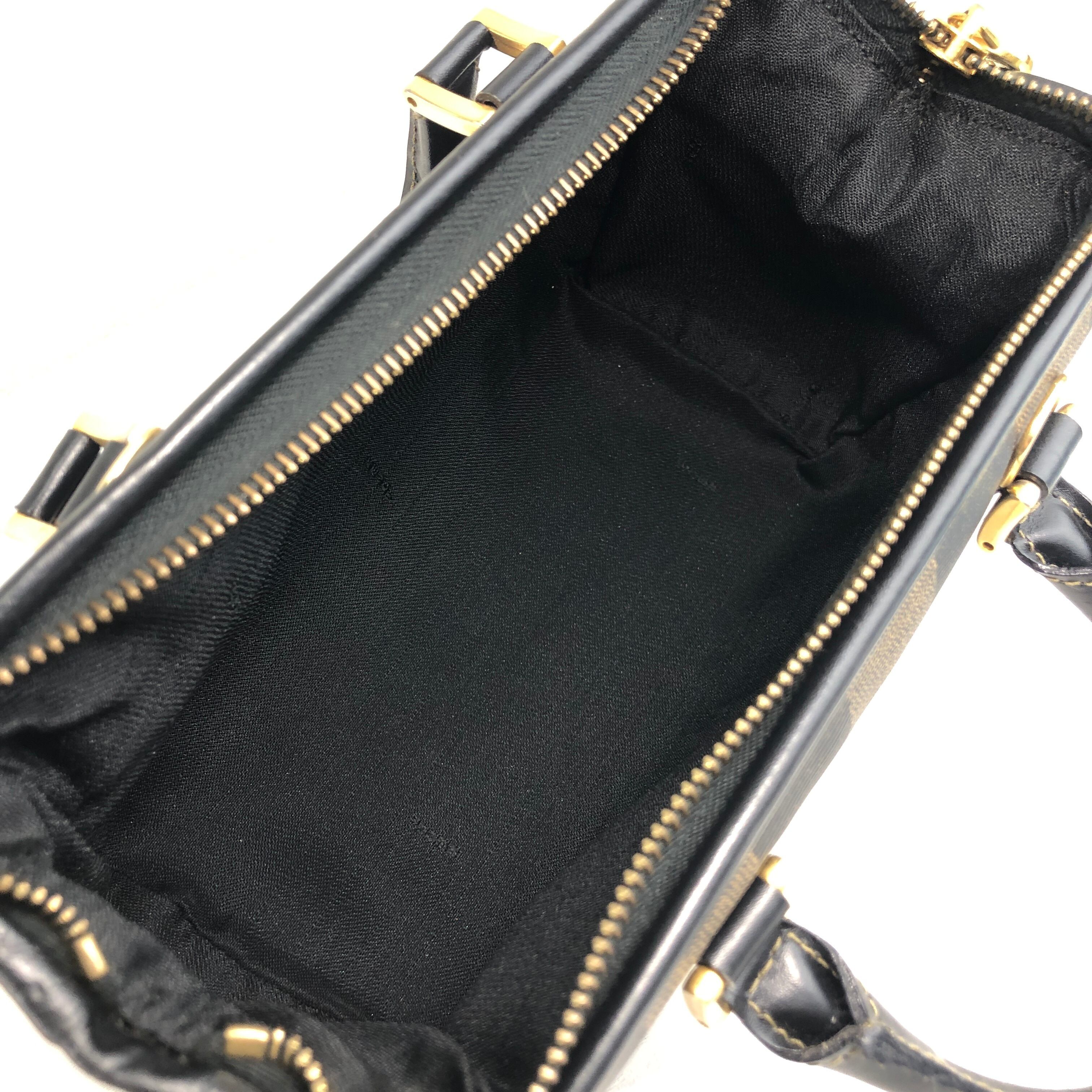 美品✨ FENDI フェンディ ミニボストン ペカン ブラックロゴ FENDI フェンディ ペカン ショルダーバッグ ブラック PVC レザー ミニ