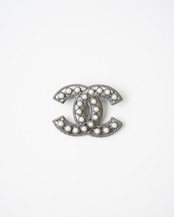 〈CHANEL〉CC Mark Pearl Brooch 2014SS