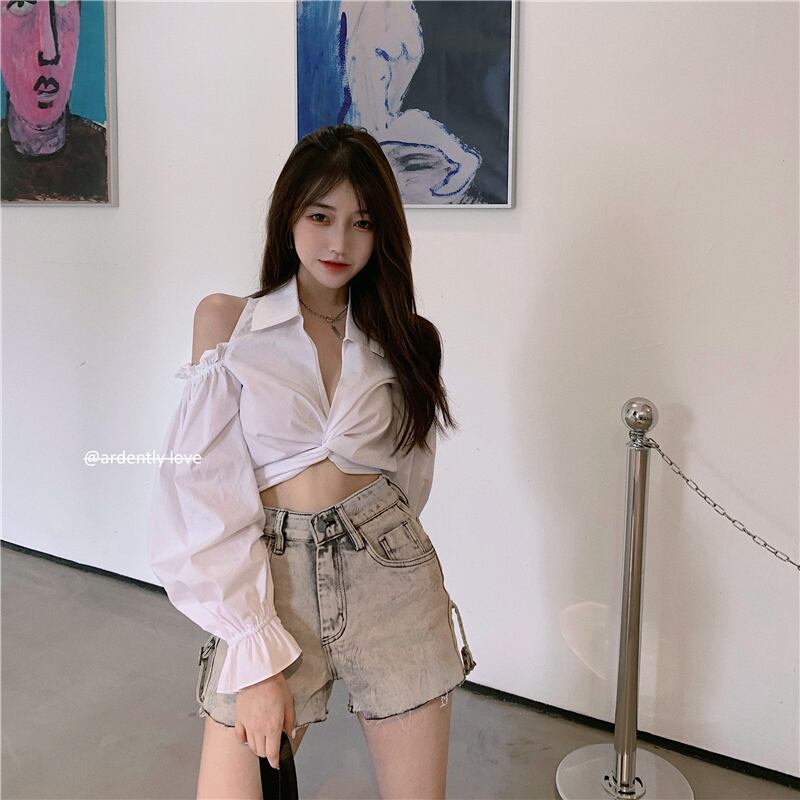 パフスリーブホワイトシャツ女性秋デザイン気配りのセンスセクシーなストラップレス長袖シャツニッチショートトップ ブラックストロベリース27616670131