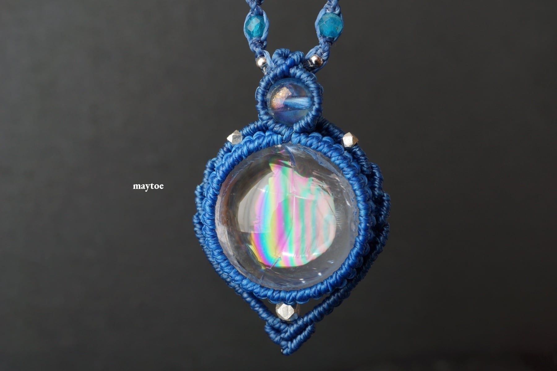 レインボー水晶(アイリスクォーツ)のマクラメネックレス ~ 海物語 ~【一点物】