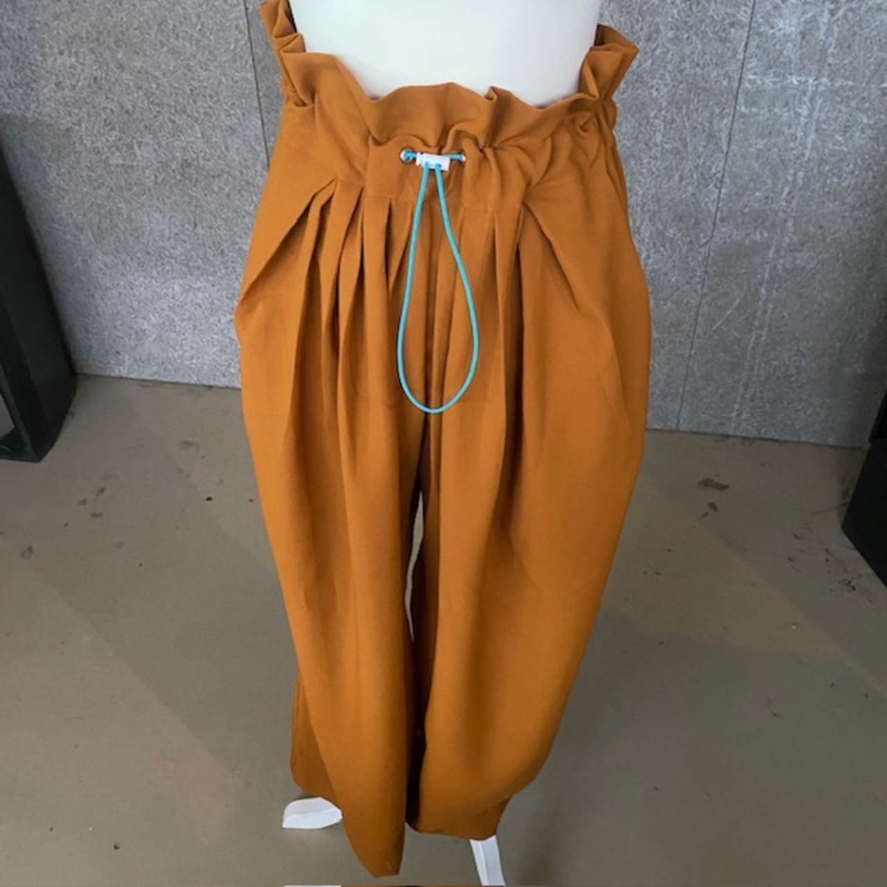 yes!yes!非非：tack pants