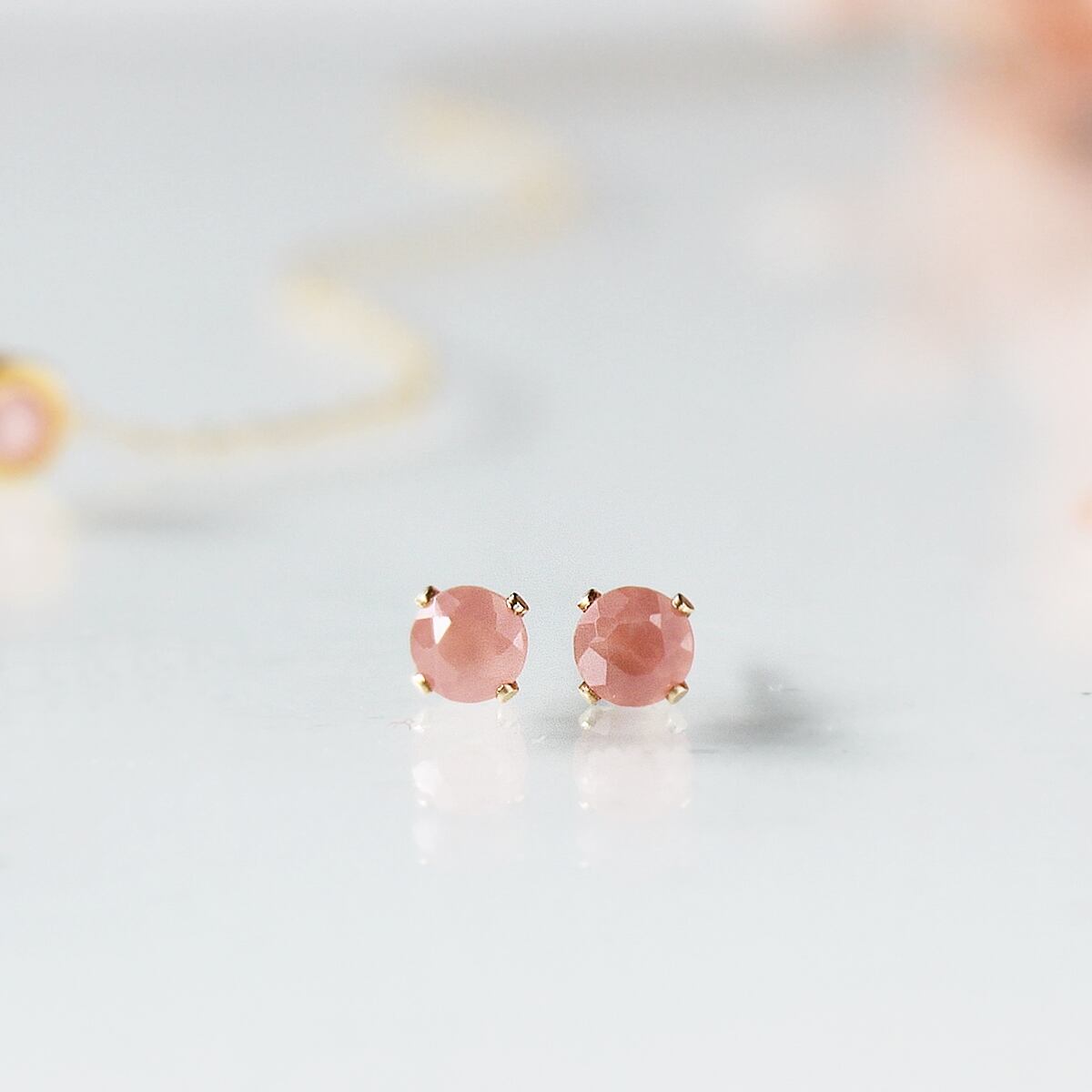 再入荷】ペルー産インカローズのひと粒ピアス｜4mm｜選べるピアス金具