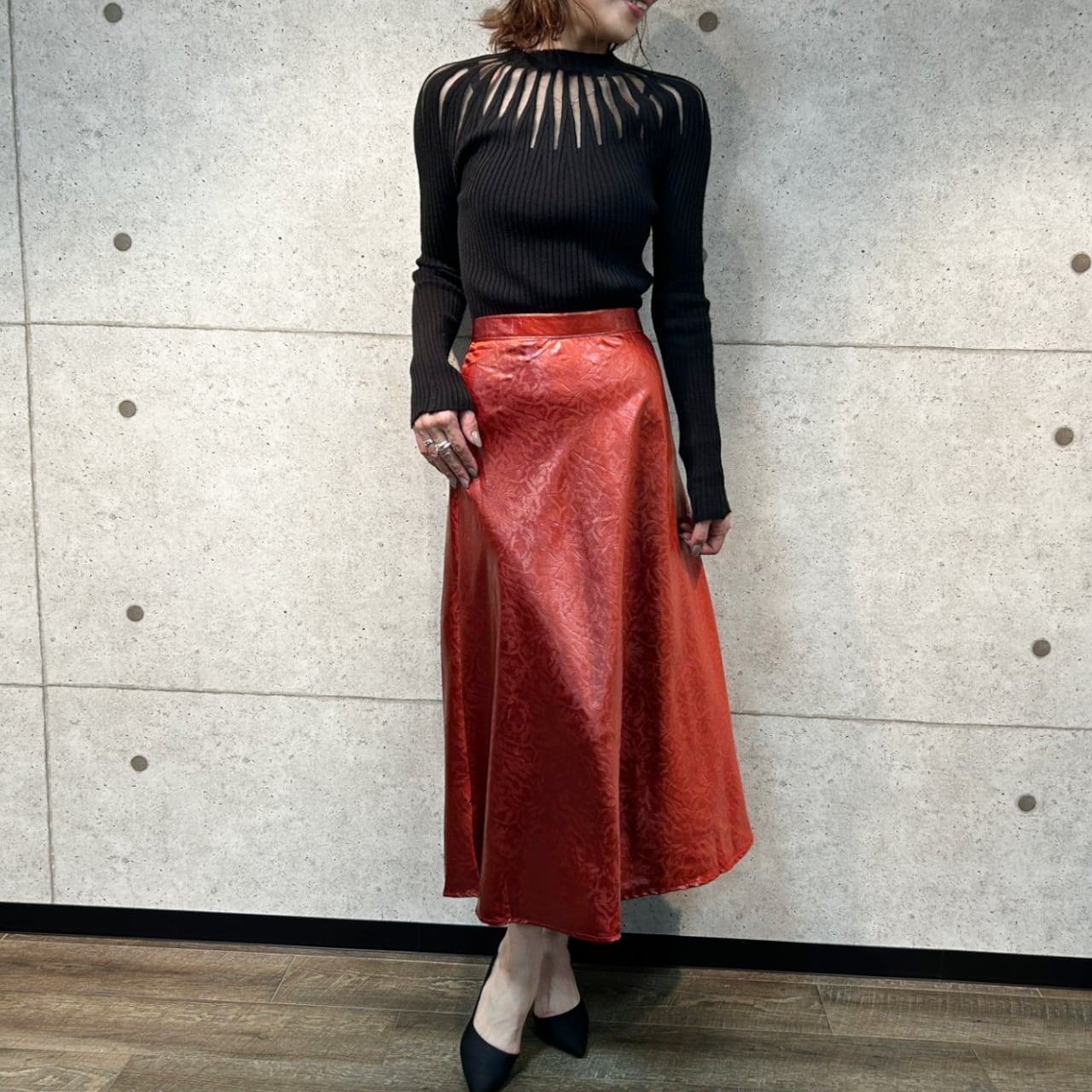 フェイクレザー フレアスカート 光沢 ロング丈 Aライン レッド レディース