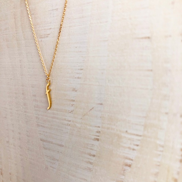 18k initial ‘f’ necklace / Belleza by n