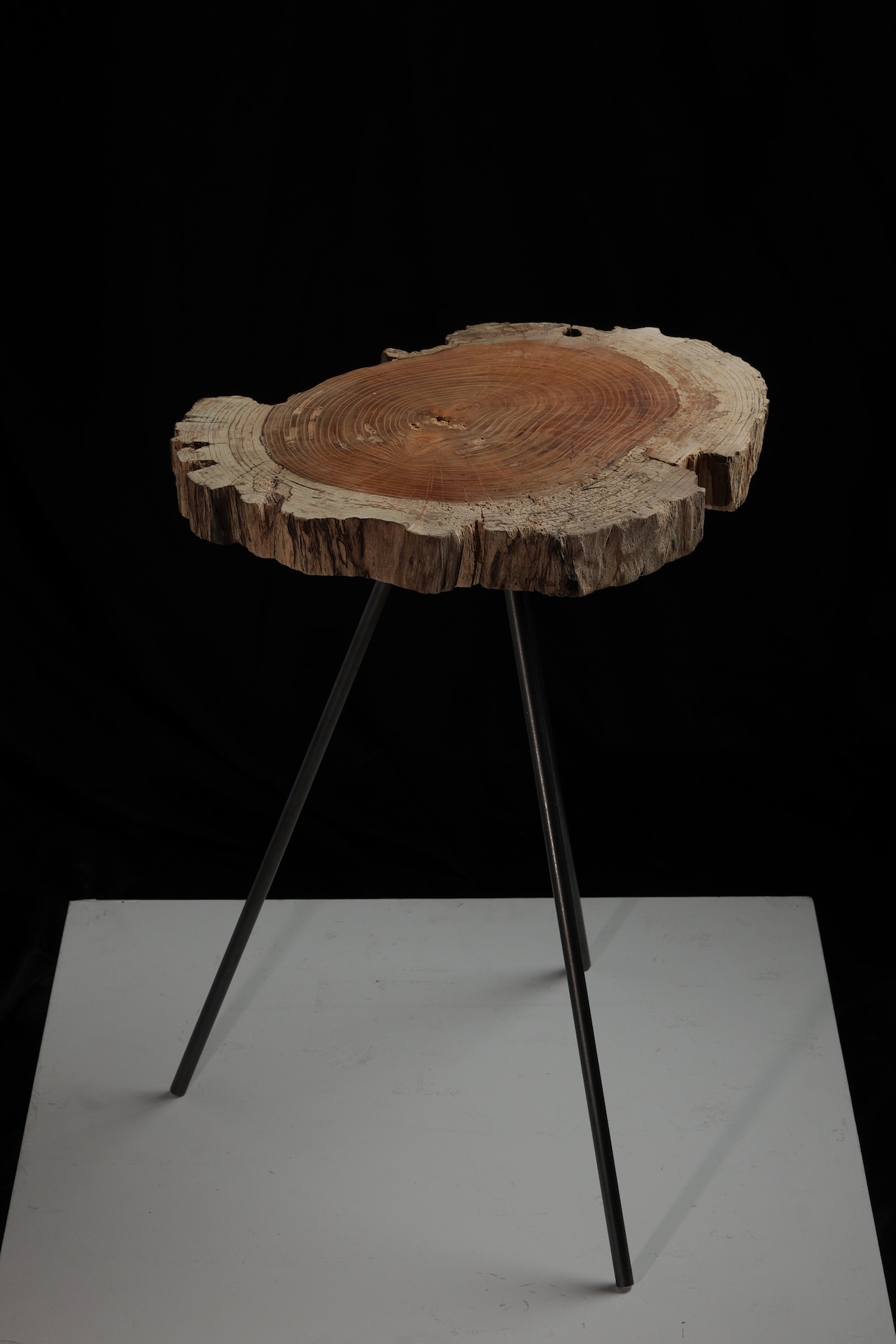 Side table "欅"