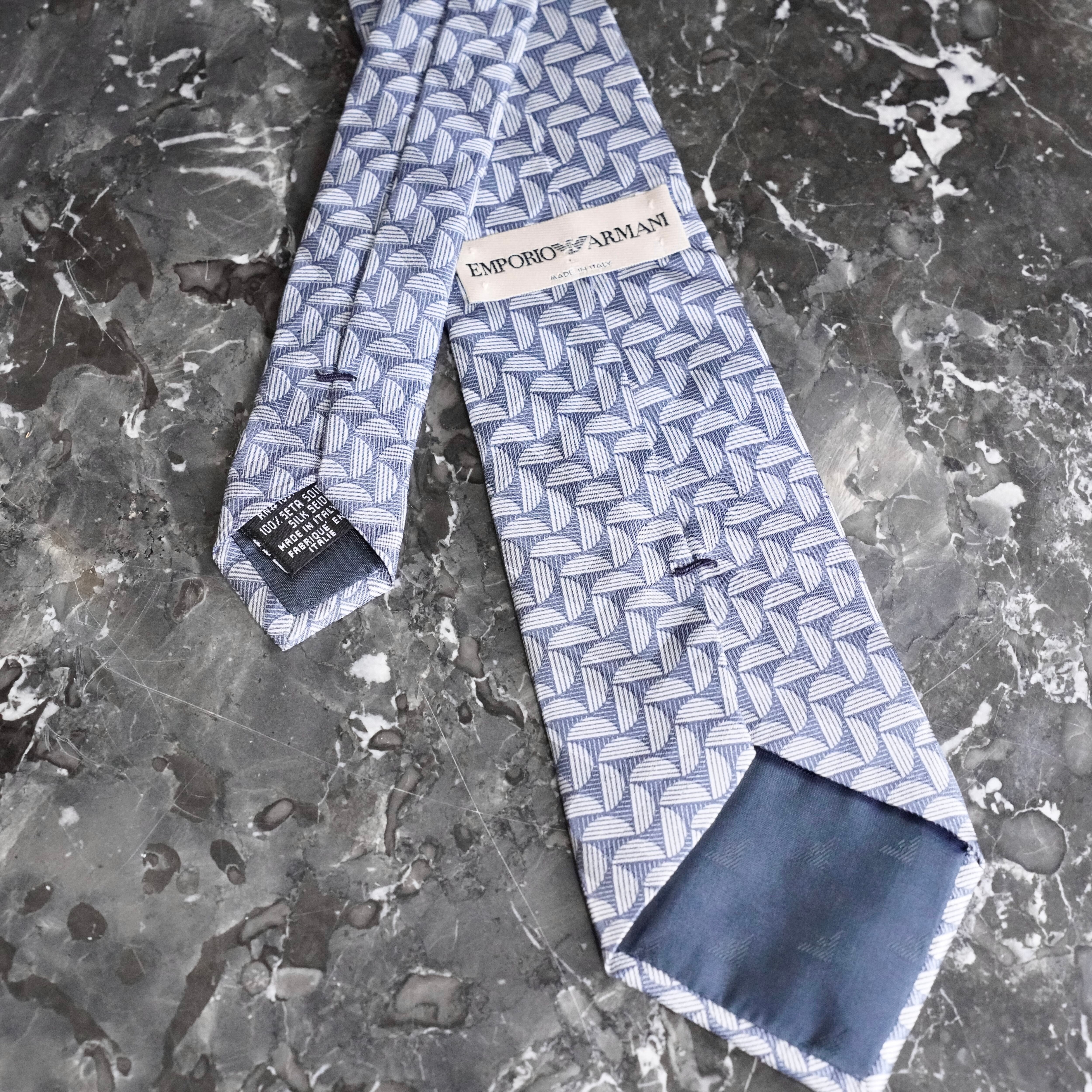 EMPORIO ARMANI アルマーニ 新品未使用タグ付 幾何学柄 ネクタイ EU VINTAGE EMPORIO ARMANI GEOMETRIC PATTERNED DESIGN SILK TIE