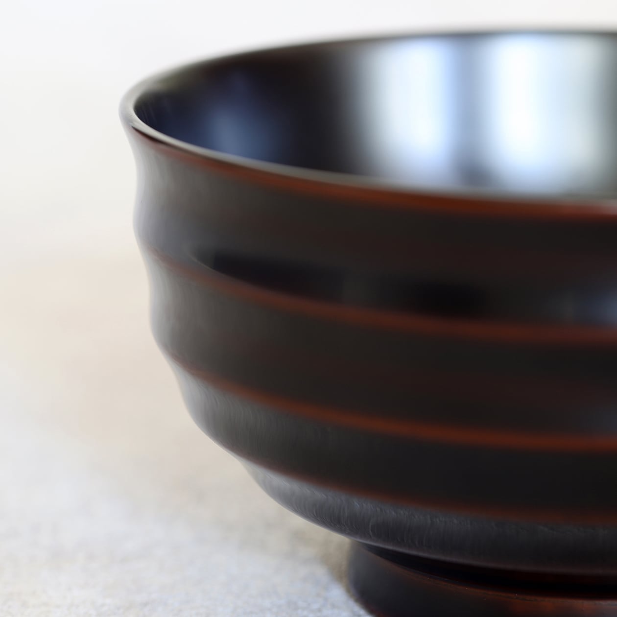 毎日のお味噌汁やスープ用としてベストサイズ。シンプルで形状も