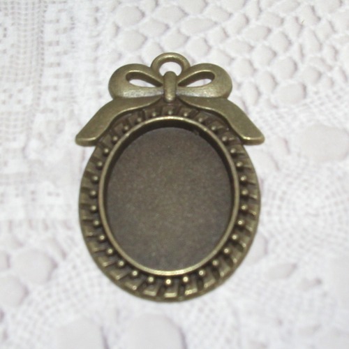 銅 25×18㎜ トップリボン ペンダント セッティング 金古美
