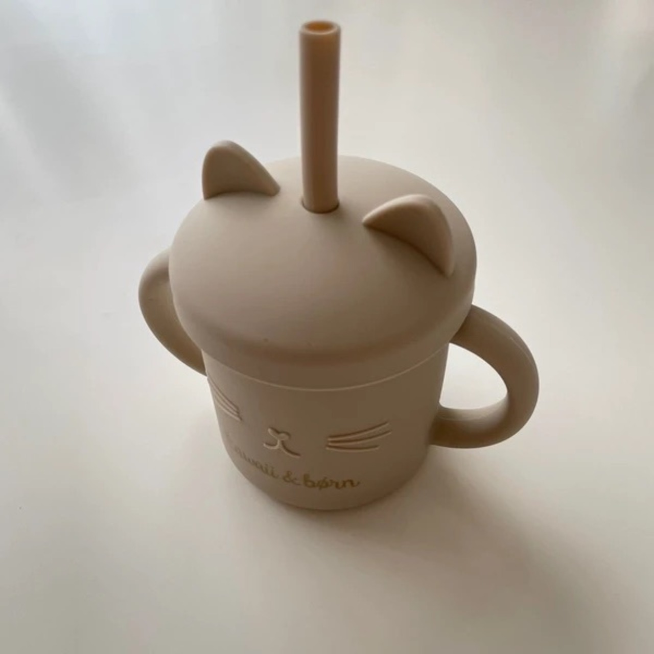 kawaii&born シリコンストローマグ　ねこマグ　出産祝いにも