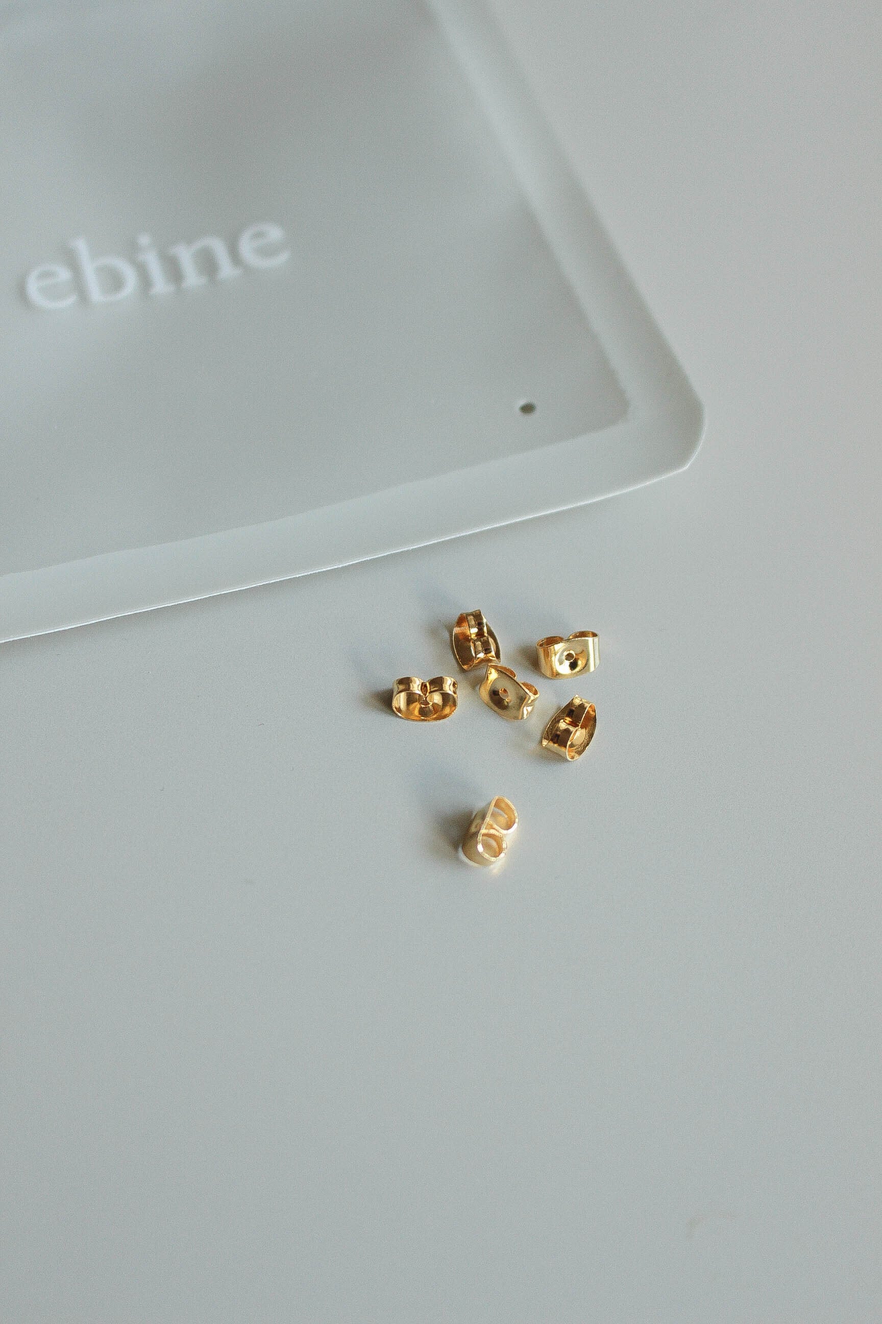 Pierce Catch | 金属アレルギー対応のアクセサリー ebine