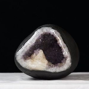 8.4Kg アメジスト ドーム ウルグアイ産 サークルジオード 原石 アメシスト 紫水晶 一点物  174-1106
