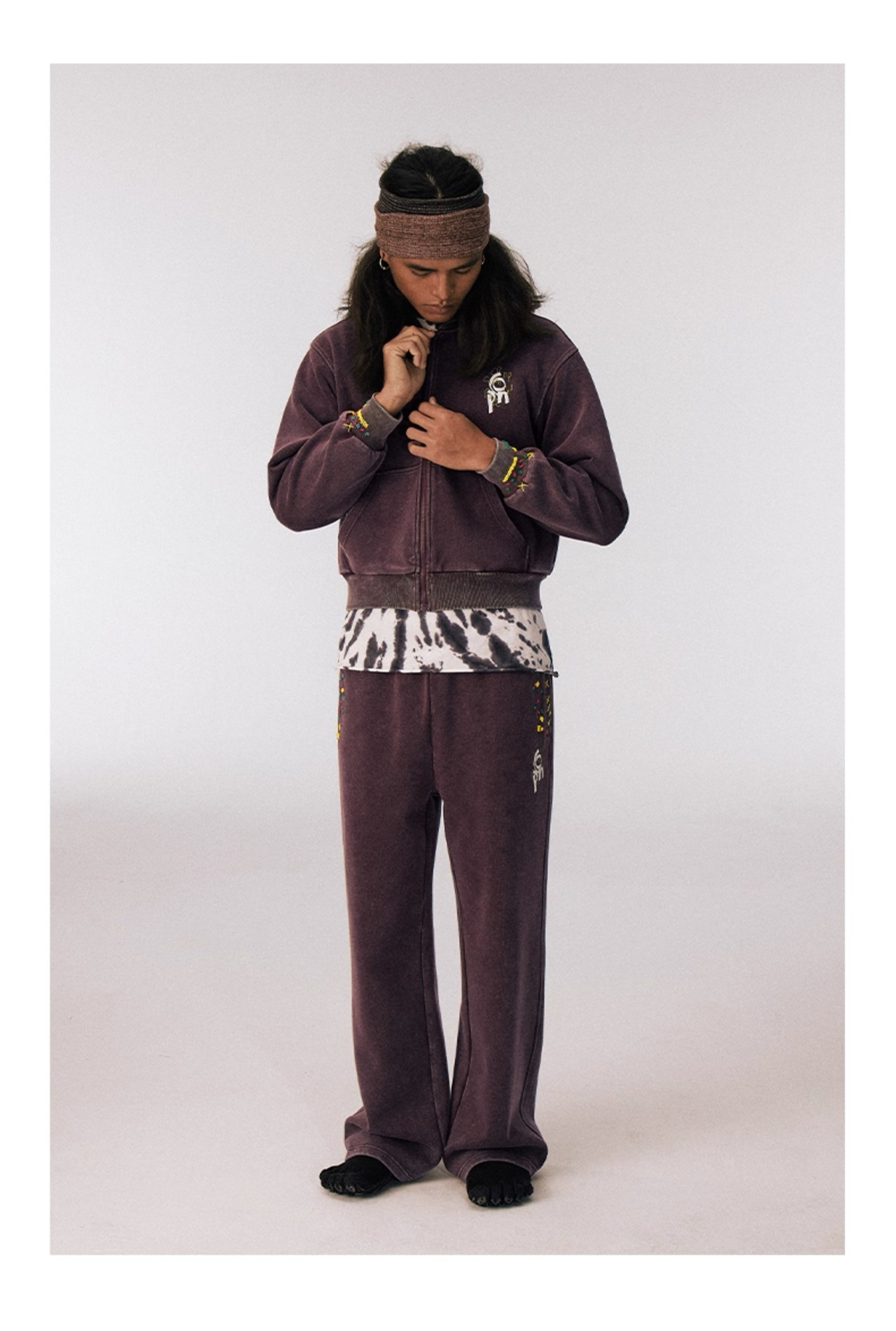 CONP BEADED EMBROIDERY ZIP HOODIE