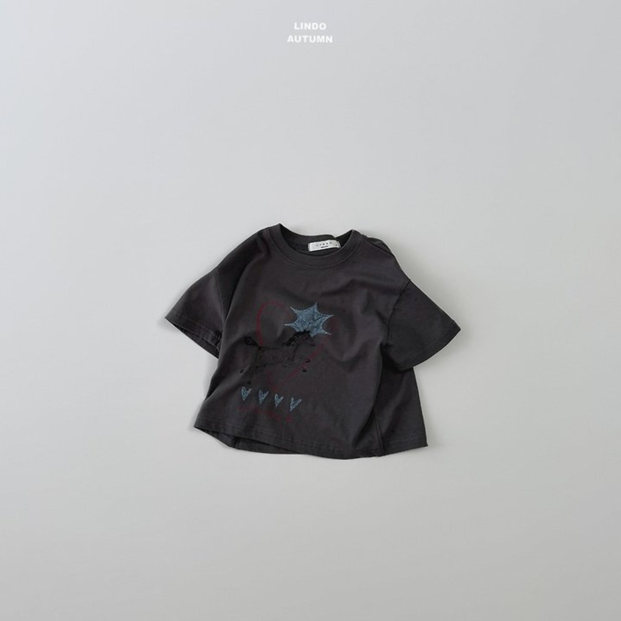 韓国子供服 / LINDO / スケッチ 半袖Tシャツ / 秋服 *XS~XL*