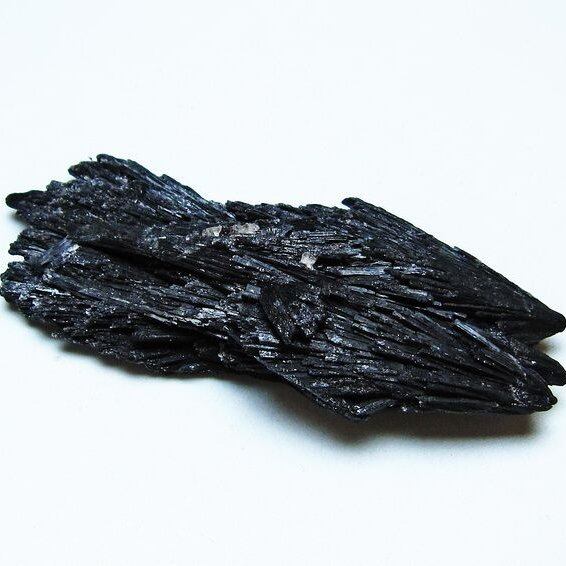 ブラック カイヤナイト 原石 一点物 171-7542