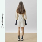 黄の余白に響く線音：ストライプボウタイワンピース《XU0275》