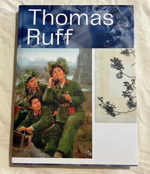 【書籍】写真家『トーマス・ルフ』2020年発売の作品集『Thomas Ruff』