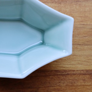 有田焼　鍋島青磁　八角千代口 33-074