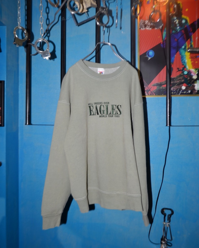 [L] 1995's "EAGLES WORLD TOUR" sweatshirt