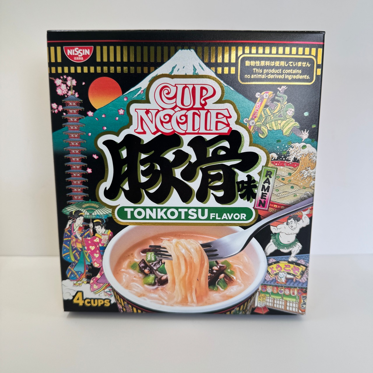 ご当地カップヌードル豚骨味　4食入り