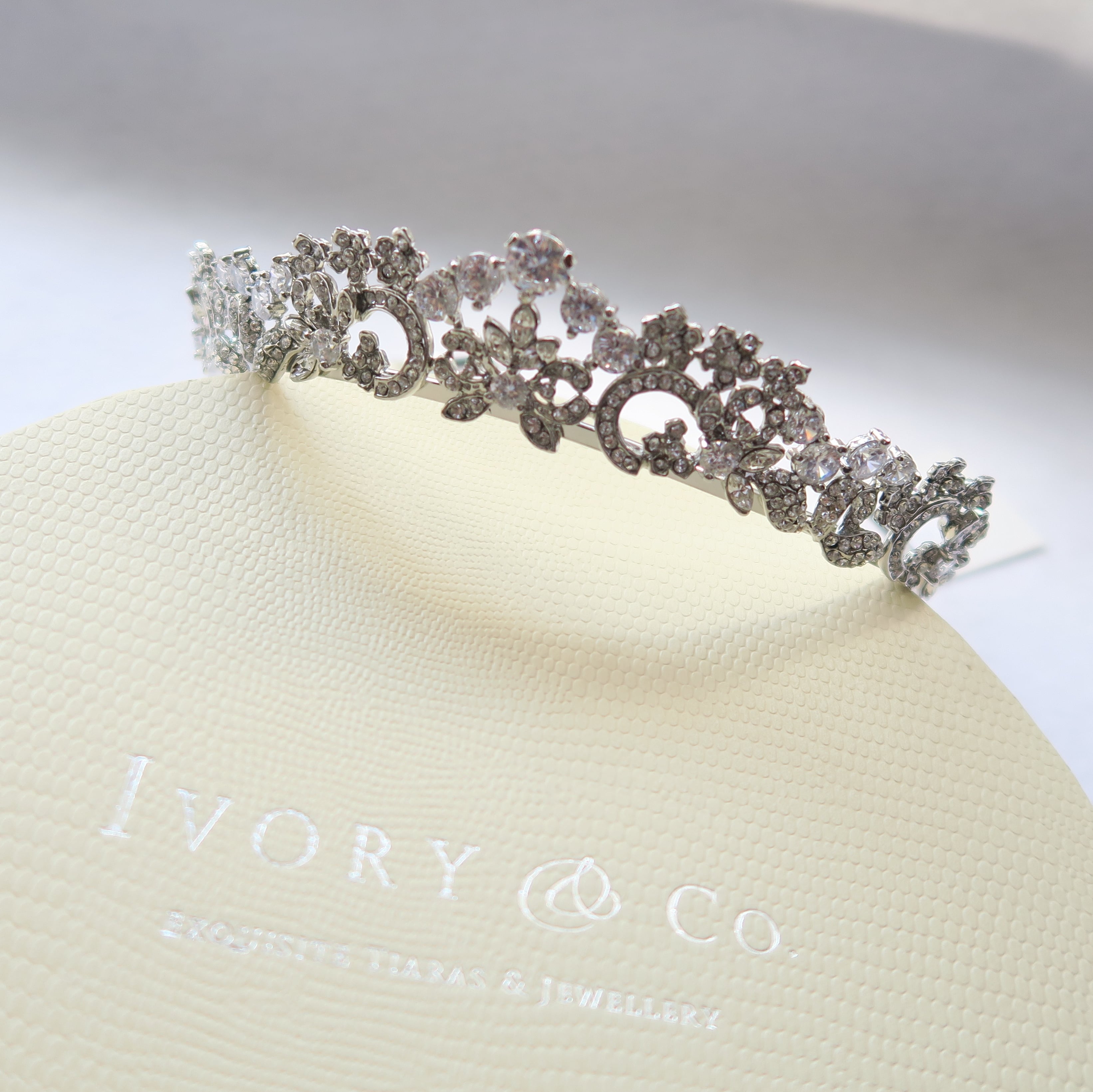 ivory&co christiana アイボリーアンドコー ティアラ-