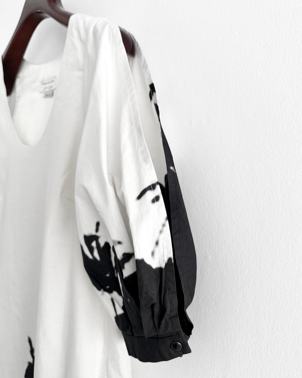 DRIES VAN NOTEN × Len Lye PUFF SLEEVE DRESS | dear closet