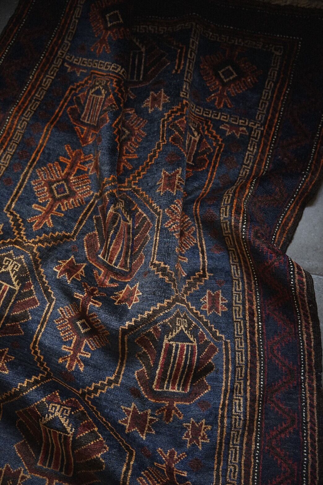 338-vintage baluch rug