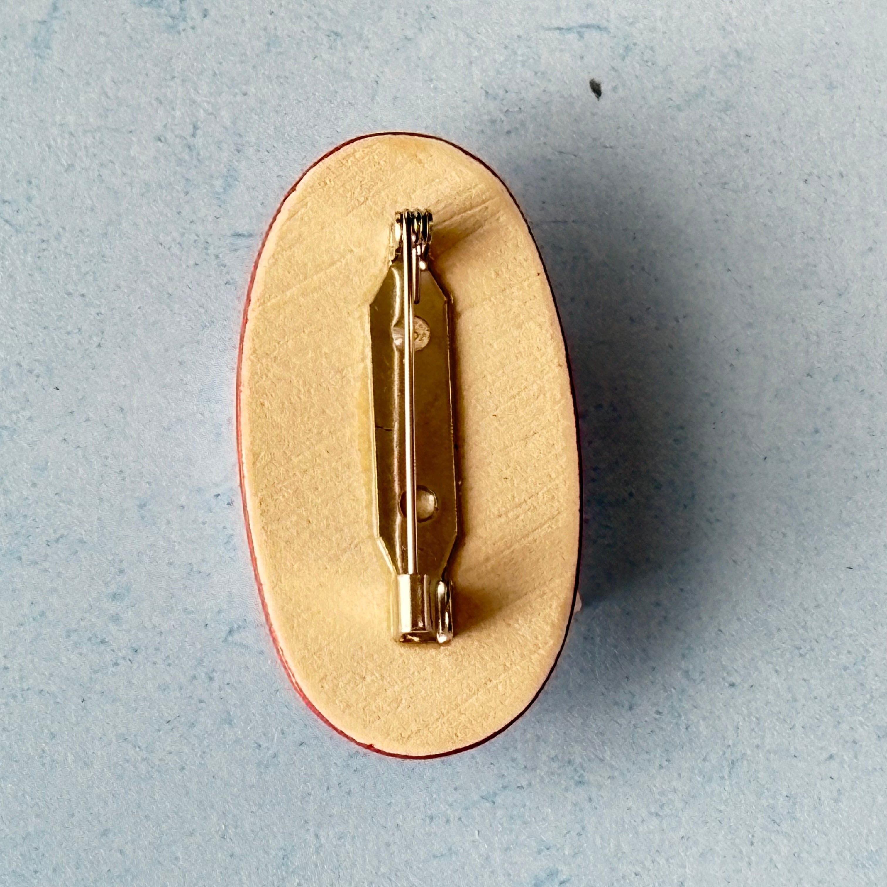 804 リトアニア 陶器のブローチ/馬 | attic