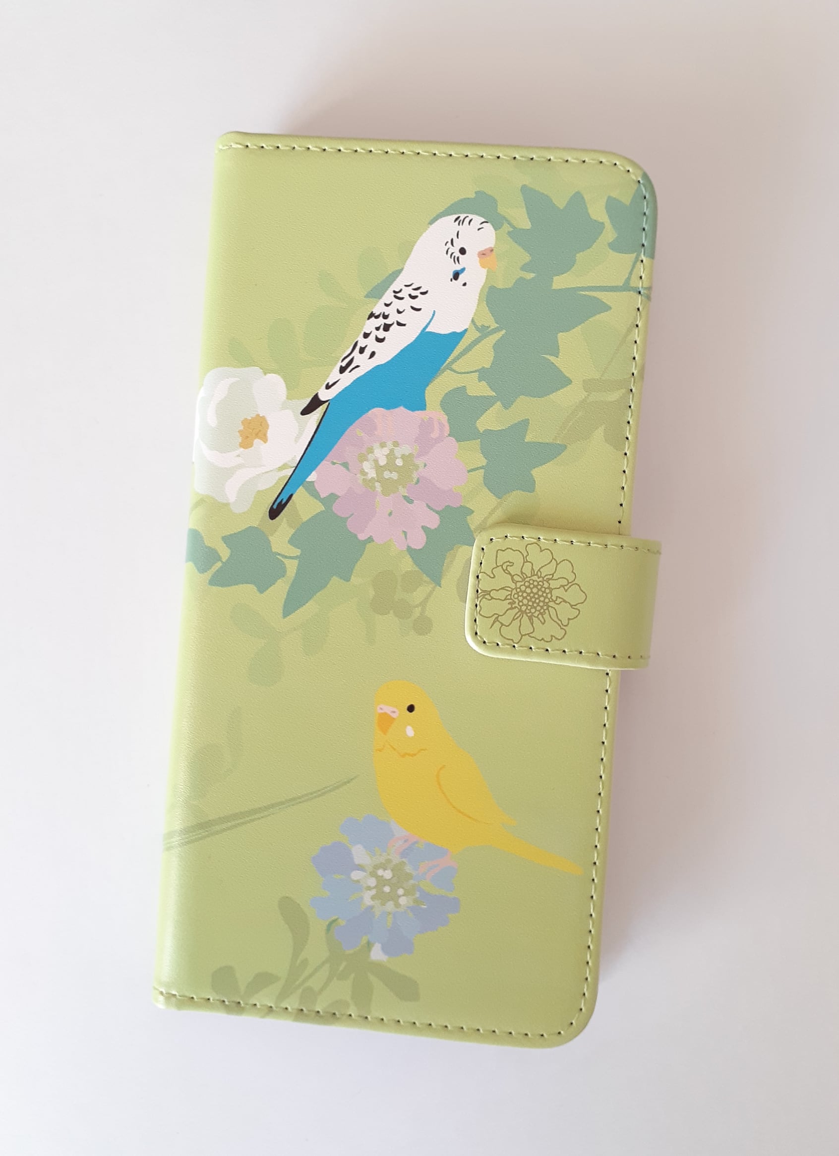 ほぼ全機種対応　手帳型　スマホケース　スマホカバー（対応専用ケース、カメラホール付）　インコ　　鳥