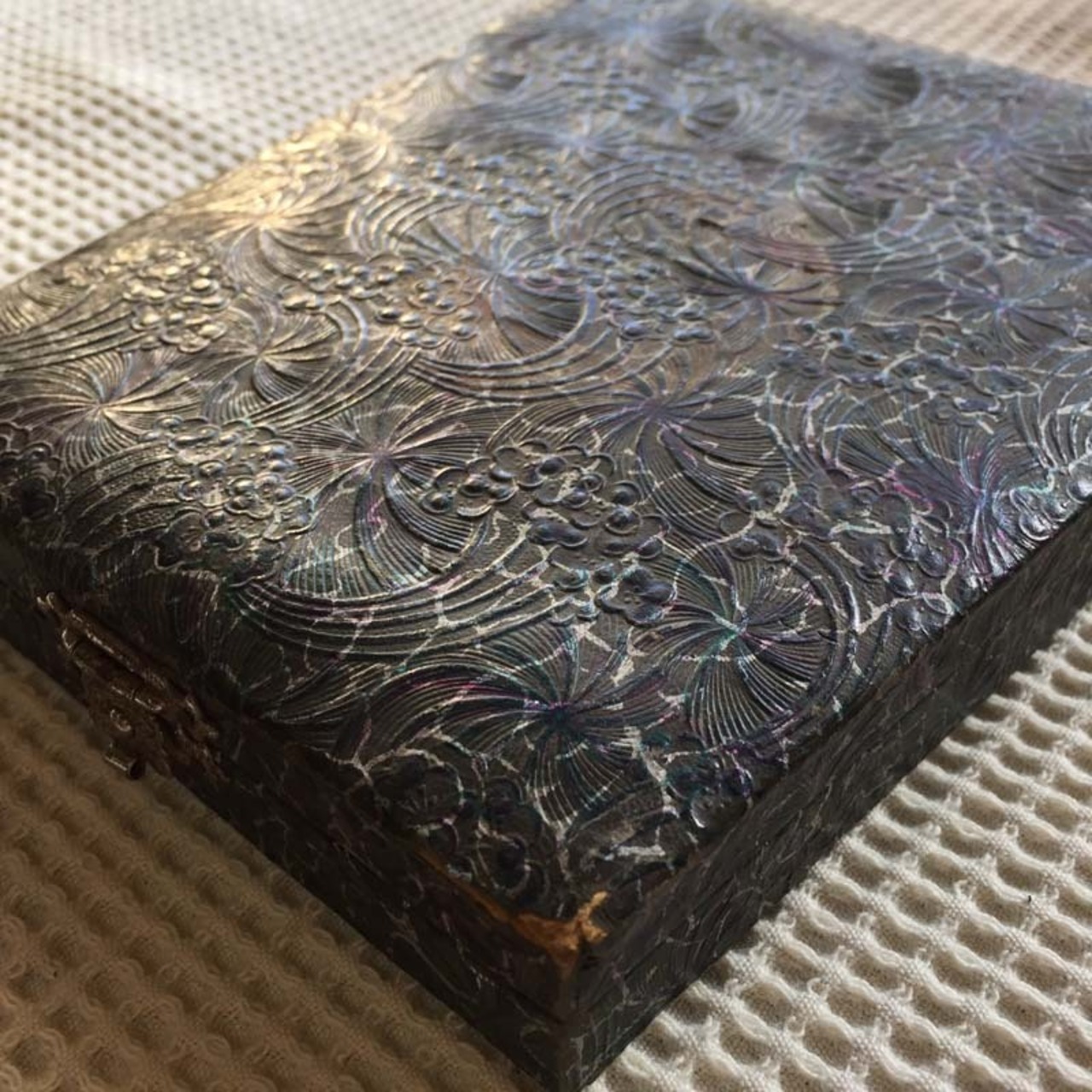 ソーイングセット　ケース入り 裁縫道具6点セット（コーラル×黒ストライプ）アールデコ 12OTu1