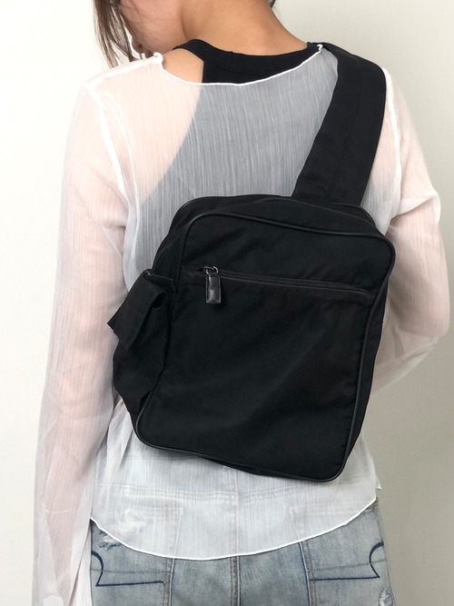 PRADA プラダ ボディバッグ ブラック トライアングルロゴ ナイロン vintage ヴィンテージ オールド p8ymye