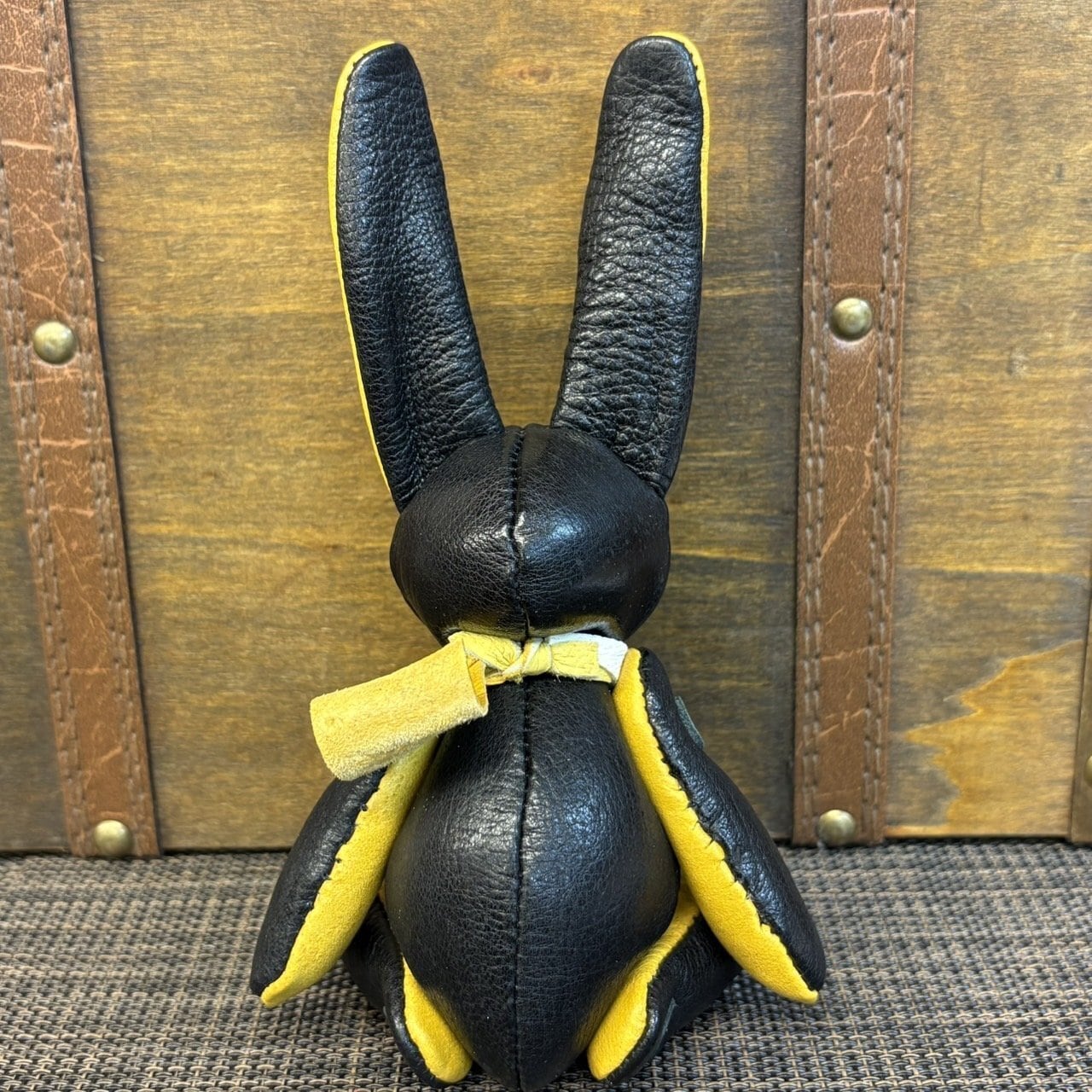 【ジビエレザー鹿革】ベルラビ★マイスターの手作り「ベルズラビット」兵庫ブラック×イエロー系　写真の1点販売です