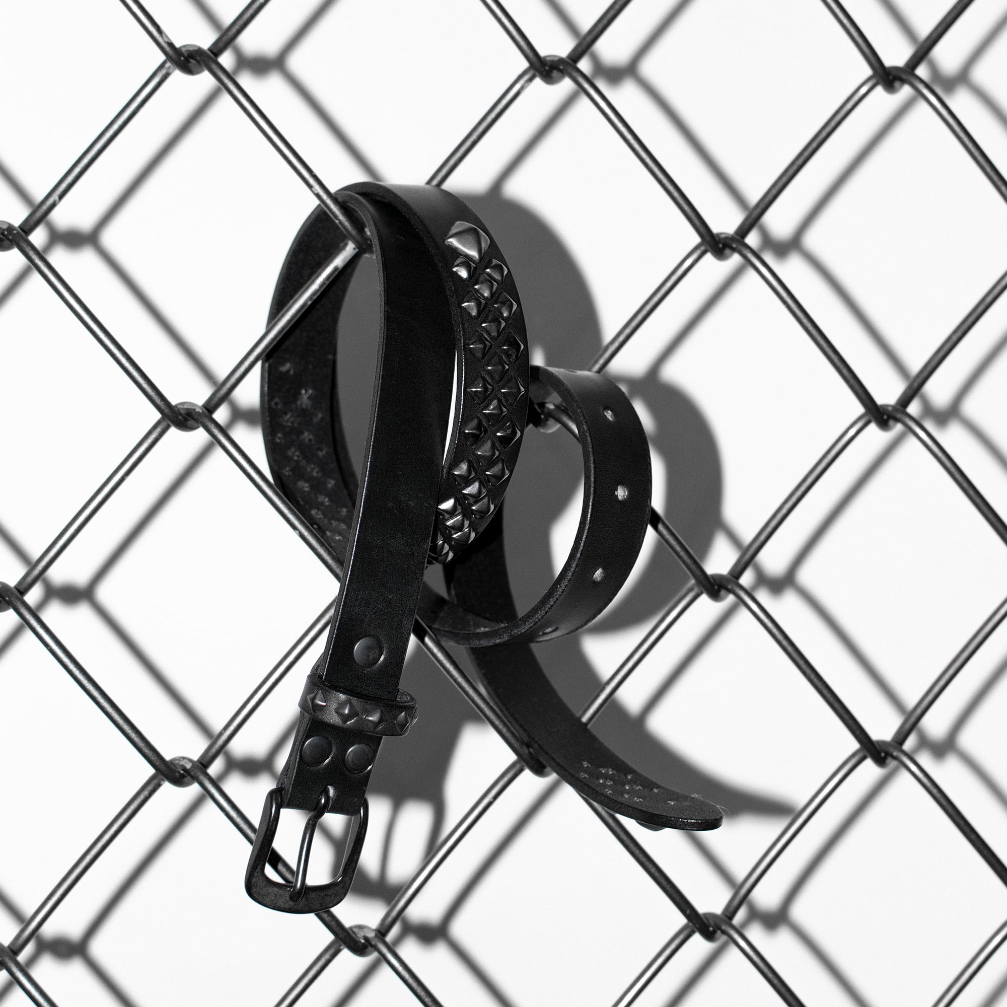 BLACK STUDS LEATHER NARROW BELT<EXCLUSIVE>
