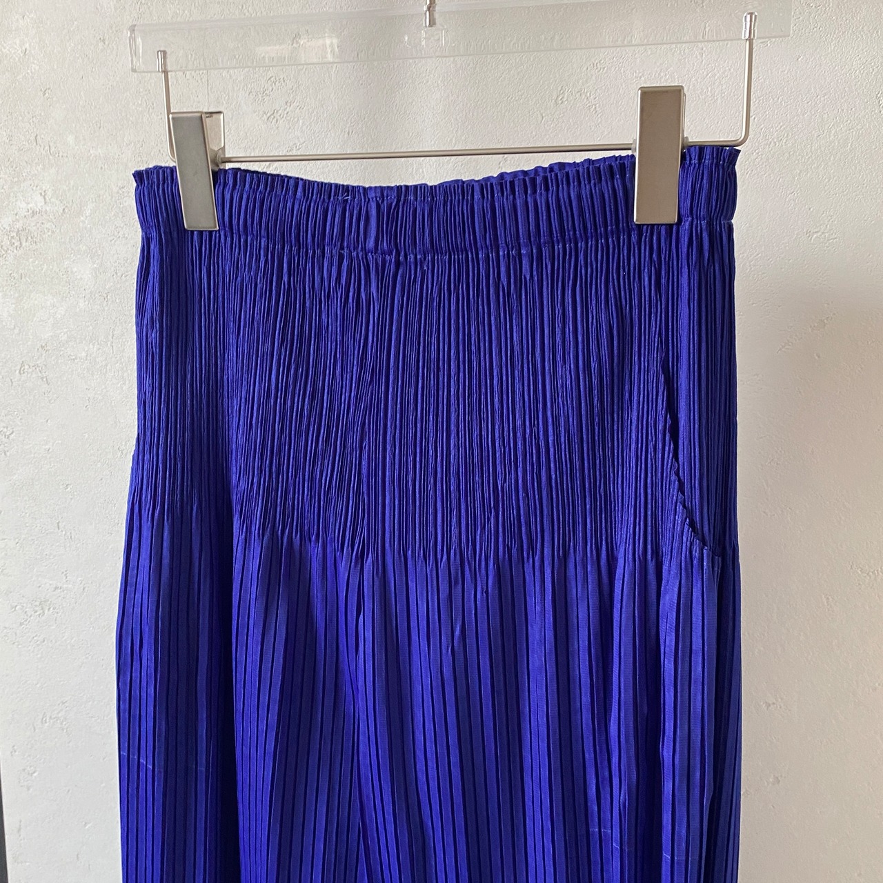 【受注予約：7月中旬入荷予定】tapered pleated 【PT】/blue