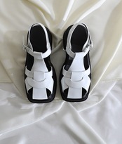 T字ストラップ ヒール付きローマサンダル