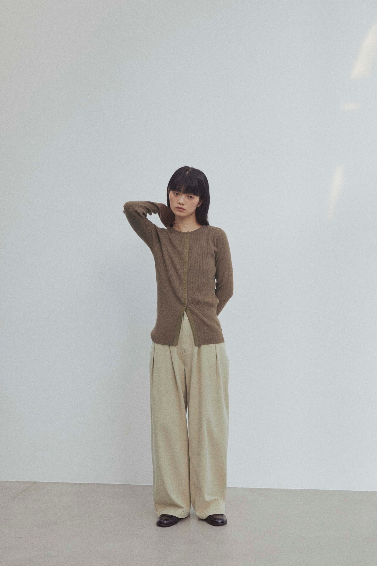 DU250708 Button Lib Knit Tops