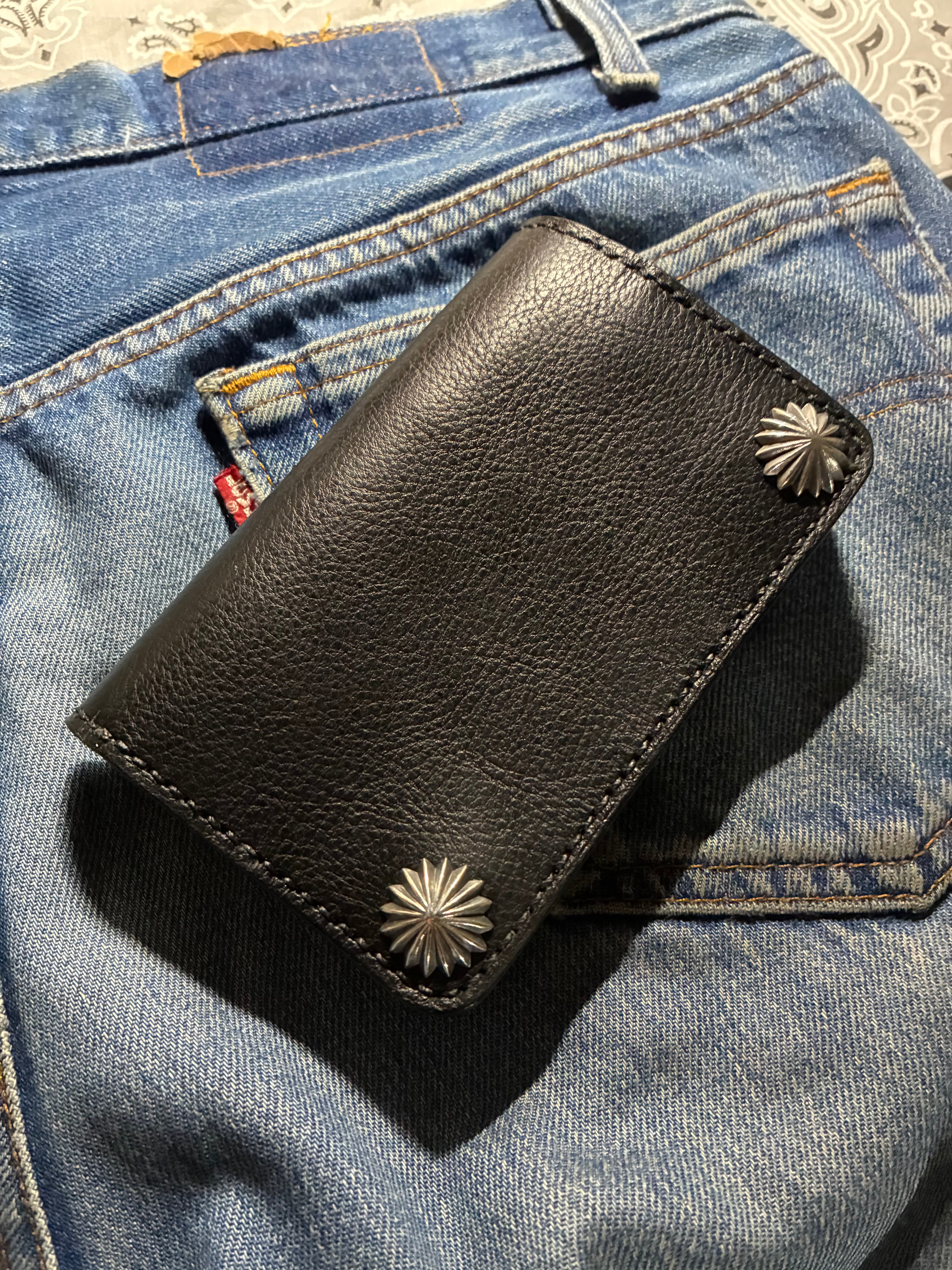 LEFT-HAND.LEATHER