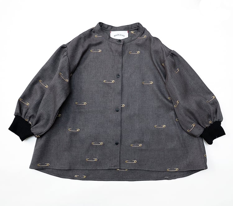Safety pin embroidery shirts kids L(115-130), XXL(140-150) / Dark gray
