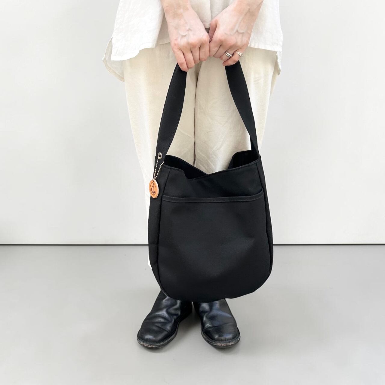 <即納商品> TAMAGO:クロ(国産帆布セミショルダーバッグ)